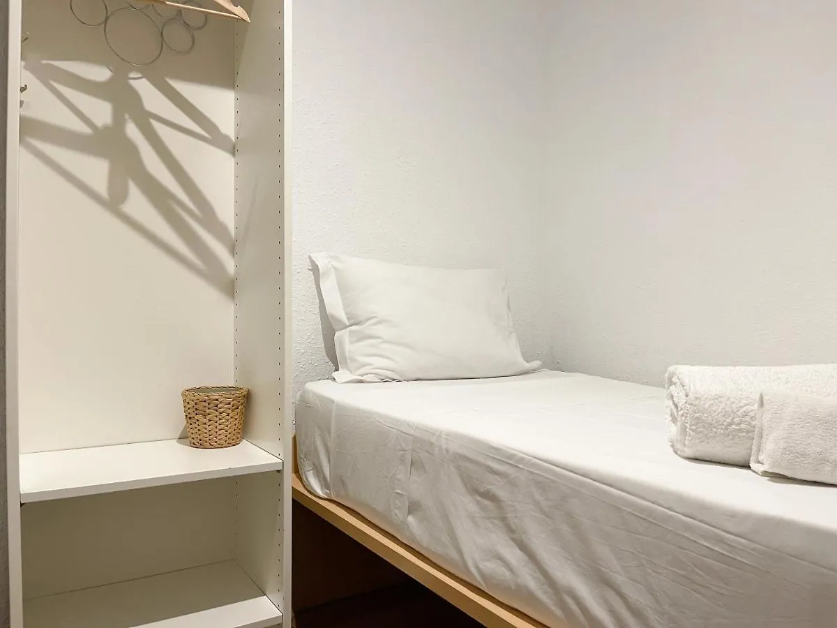 Apartamento Sagrada Familia Castillejos Barcelona 0*,  Spain